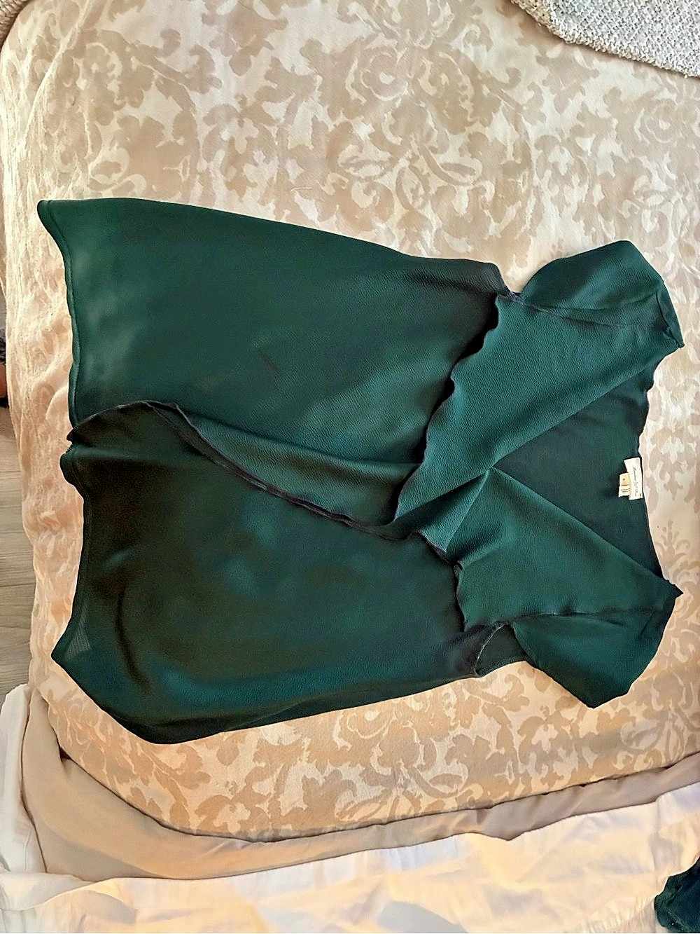 Anthro Women's Ruffle Short Sleeve V-Neck Top Green